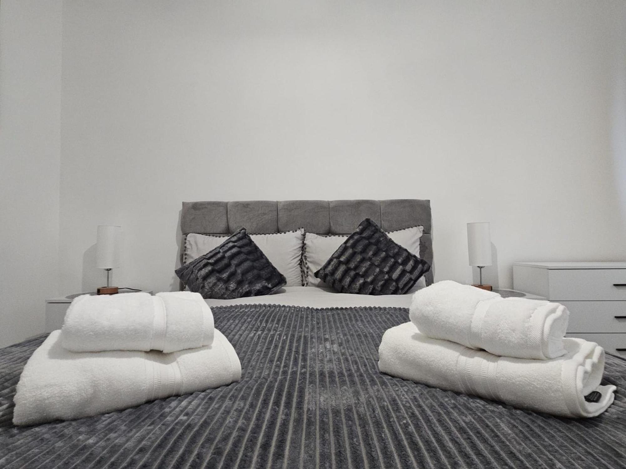 Regina Apartment In Fort William Exteriör bild
