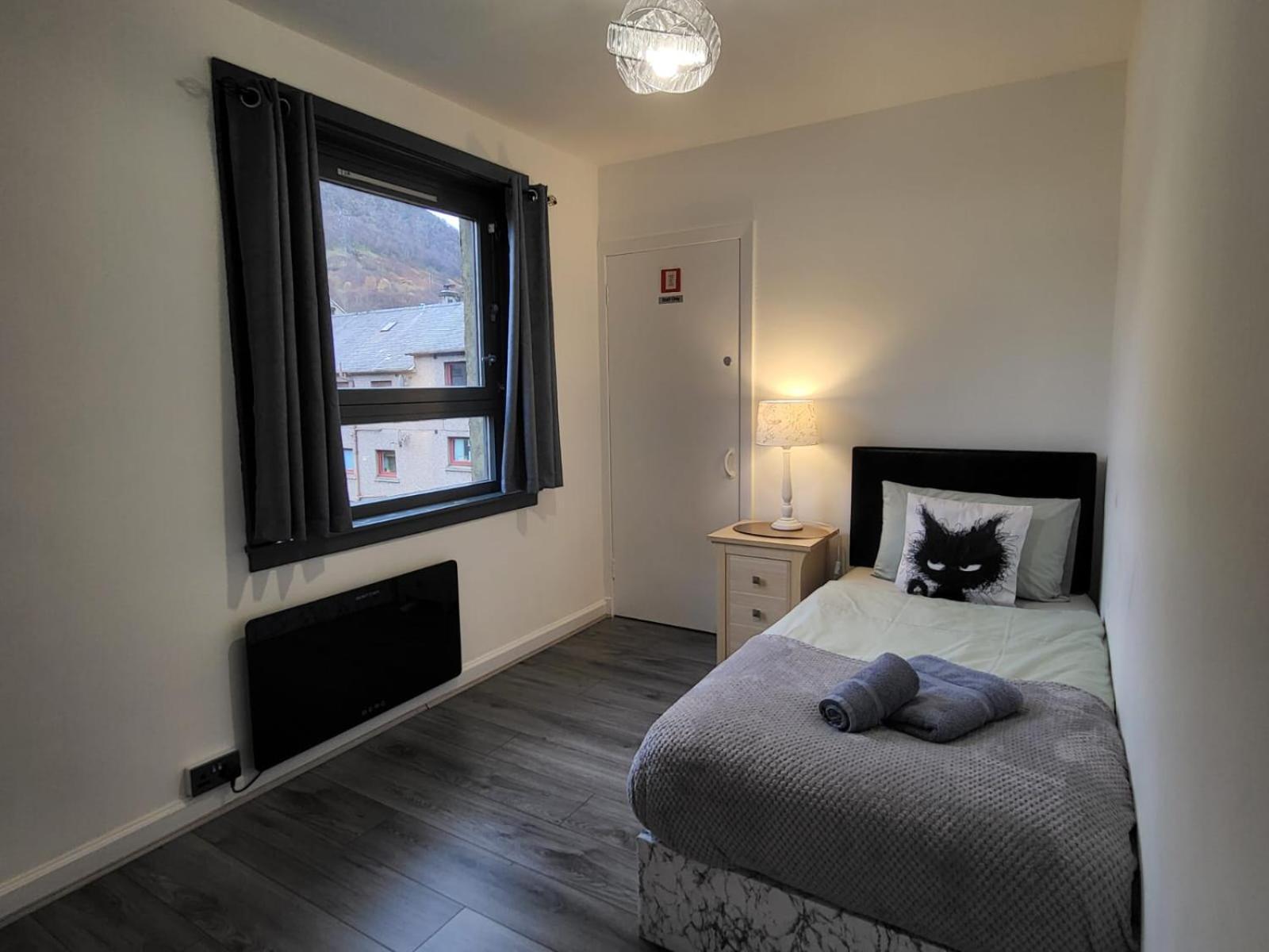 Regina Apartment In Fort William Exteriör bild